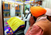 ਮੁੱਖ ਮੰਤਰੀ ਨੇ ਗੁਰਦੁਆਰਾ ਸਾਹਿਬ ਵਿੱਚ ਮੱਥਾ ਟੇਕਿਆ, ਸੰਗਤ ਨਾਲ ਮਿਲ ਕੇ ਸੇਵਾ ਵਿੱਚ ਲਿਆ ਹਿੱਸਾ